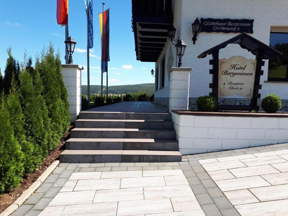 Hotel Bergwiesen - Zimmer Mit Balkon Oder Terasse Lohr Dış mekan fotoğraf