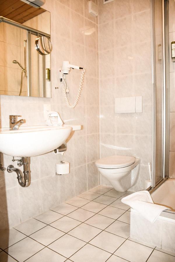 Hotel Bergwiesen - Zimmer Mit Balkon Oder Terasse Lohr Dış mekan fotoğraf