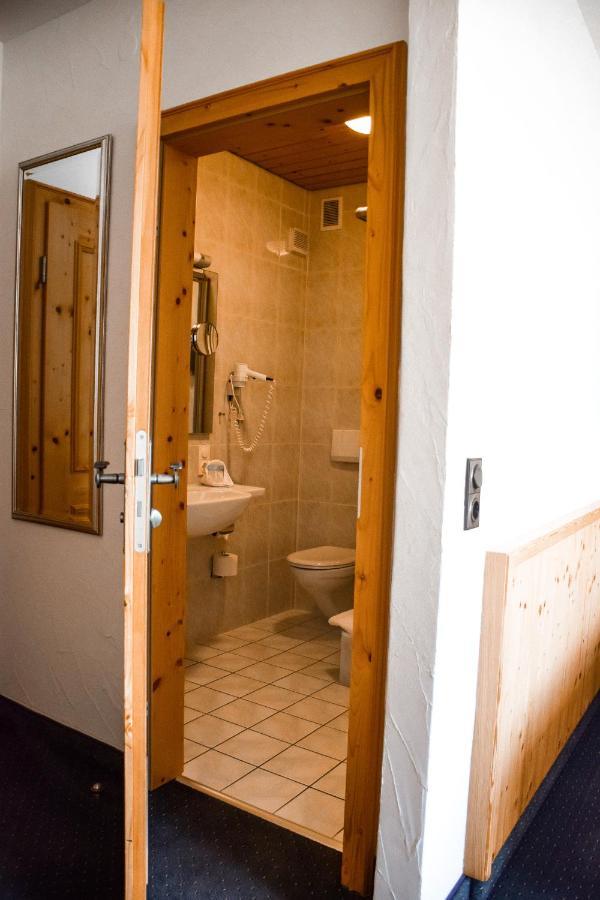 Hotel Bergwiesen - Zimmer Mit Balkon Oder Terasse Lohr Dış mekan fotoğraf
