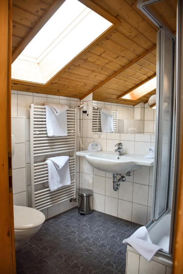 Hotel Bergwiesen - Zimmer Mit Balkon Oder Terasse Lohr Dış mekan fotoğraf