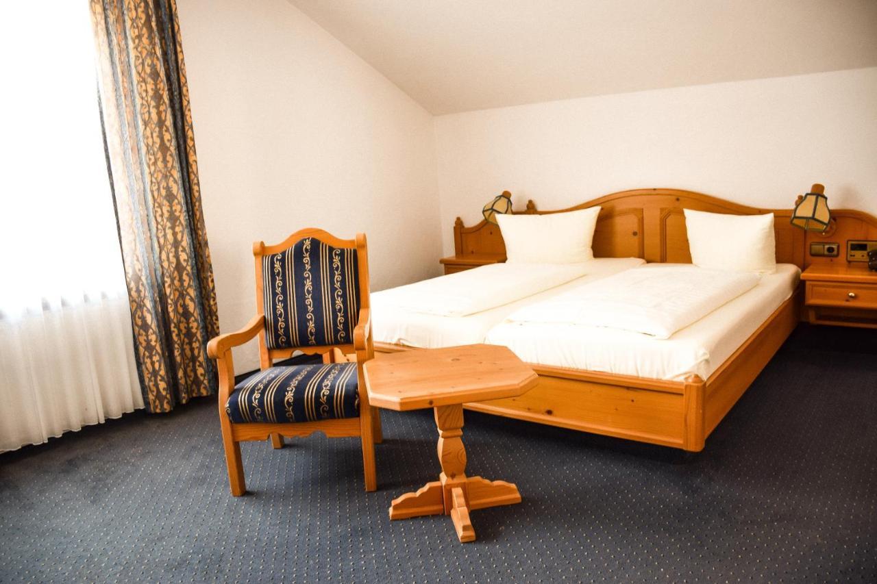 Hotel Bergwiesen - Zimmer Mit Balkon Oder Terasse Lohr Dış mekan fotoğraf