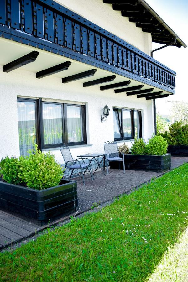 Hotel Bergwiesen - Zimmer Mit Balkon Oder Terasse Lohr Dış mekan fotoğraf