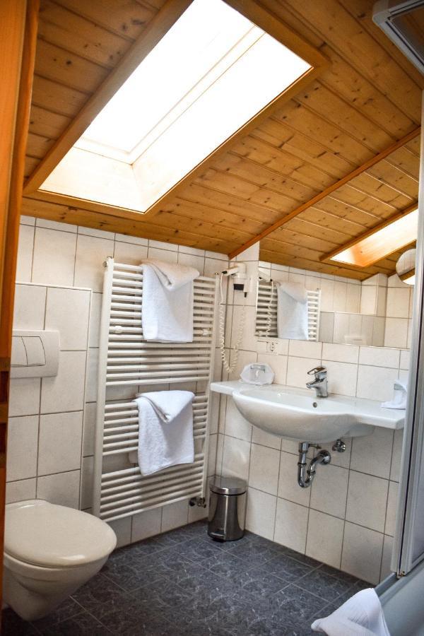 Hotel Bergwiesen - Zimmer Mit Balkon Oder Terasse Lohr Dış mekan fotoğraf